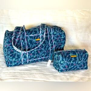Simply Southern 3pc Blue Bow print Quilted Duffle bag and 2 Cosmetic Pouches NWT